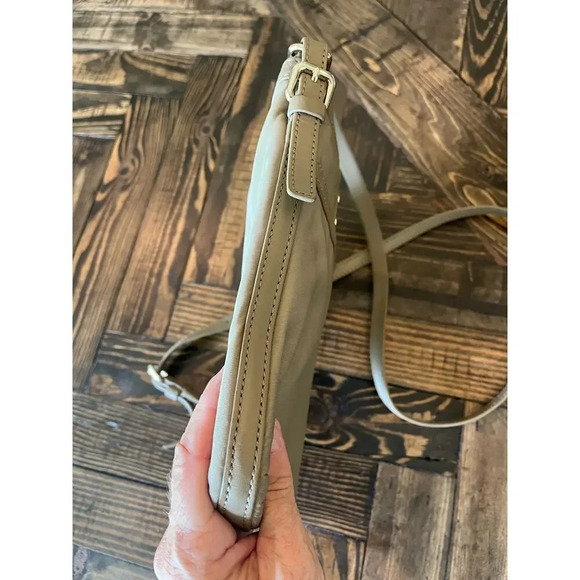 Kate Spade Crossbody Purse Travel Hobbit Academia Cottage Core Classic Simple - Picture 9 of 14